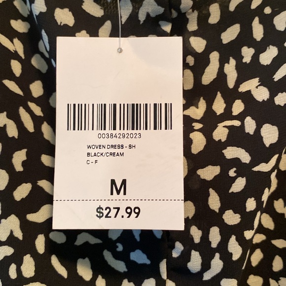 100% Polyester - Picture 3 of 3